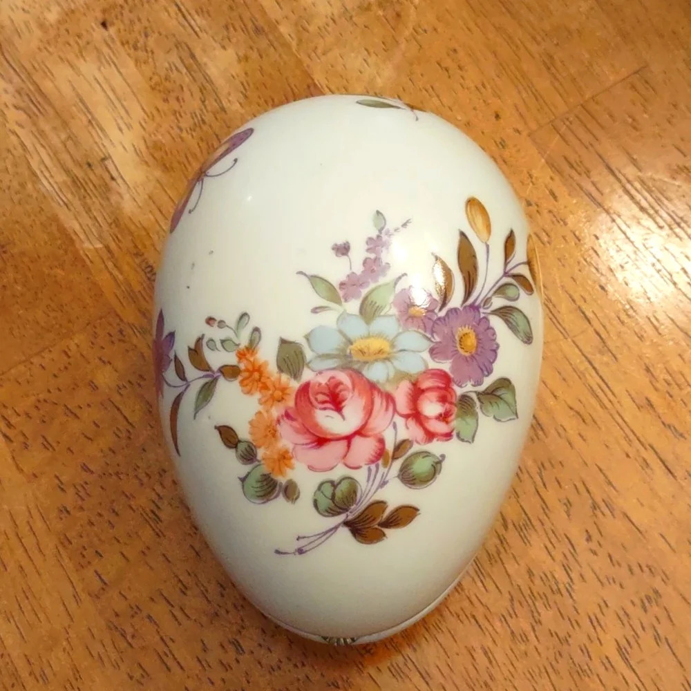 Vintage Lefton Porcelain Egg Trinket Box Hand Painted